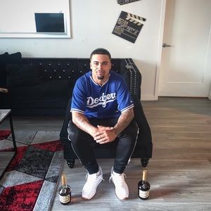 Meet your Posher, Derik